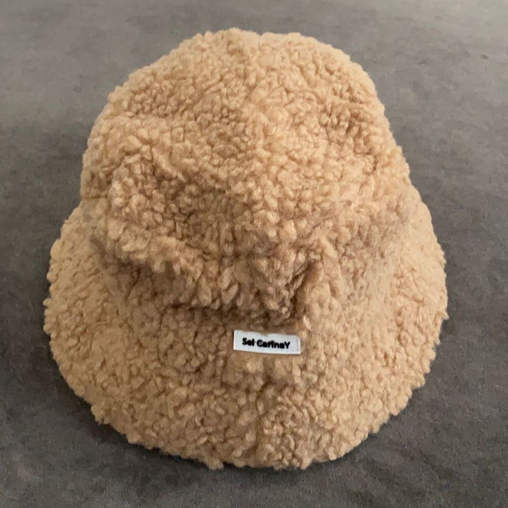 Women’s Winter Faux Fur Bucket Hat One Size Fits Most NWOT